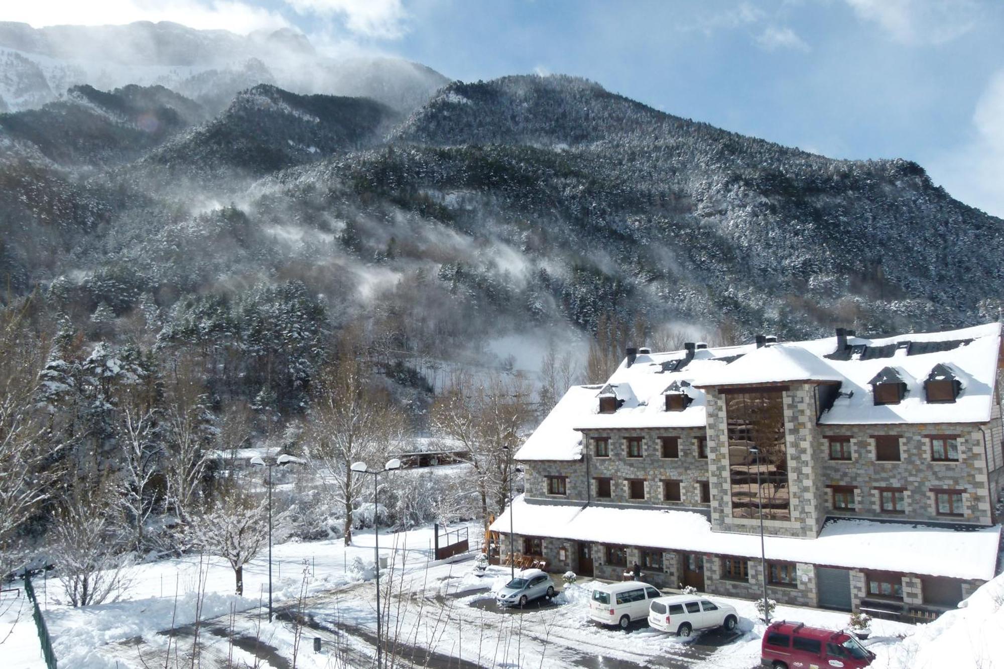 Complejo Turistico Bielsa Hotel Y Camping Экстерьер фото